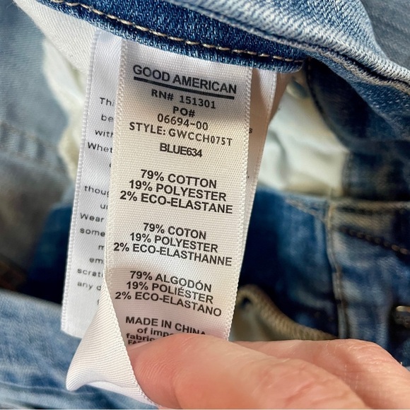 Good American Medium Wash Denim Jean Shorts 16 GWCCH075T - Picture 5 of 7